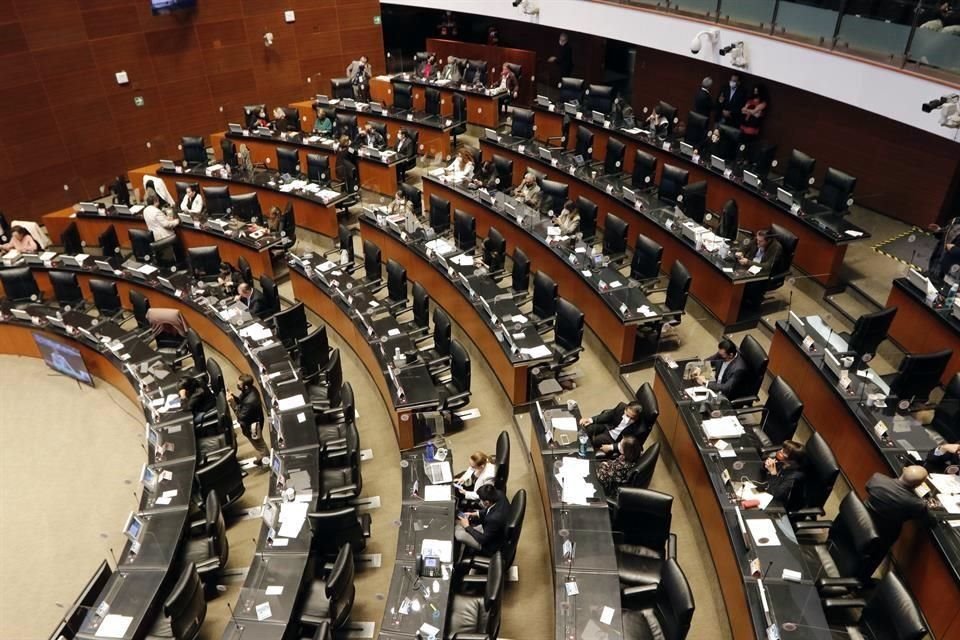 Oposición logró que Morena en el Senado modificara la pregunta de la  Ley sobre revocación de mandato.  