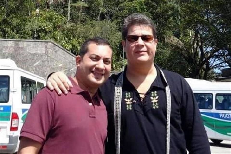 Raúl Reyes, hermano del ex Menudo, dijo que el funeral del cantante será el martes en Puerto Rico.