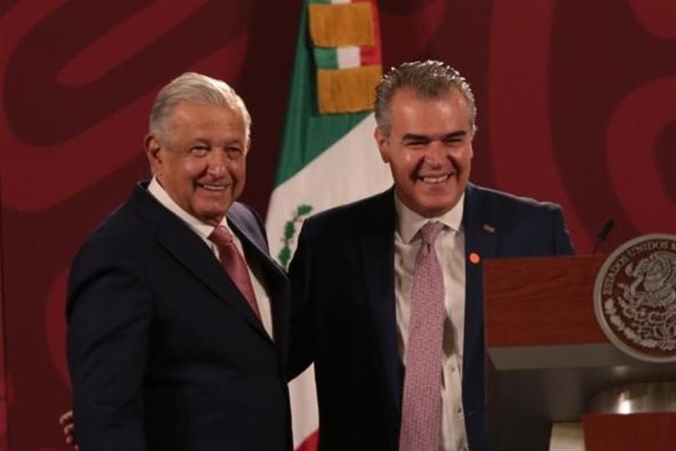 El Presidente López Obrador y el líder del CCE, Francisco Cervantes.