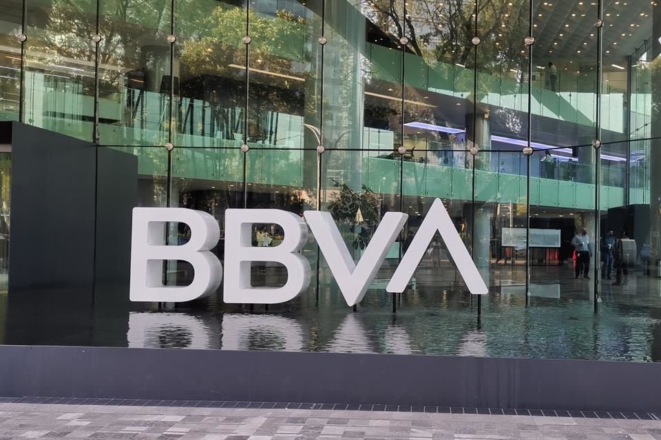 La cartera total de crédito de BBVA México alcanzó un saldo cercano a los 1.4 billones de pesos.