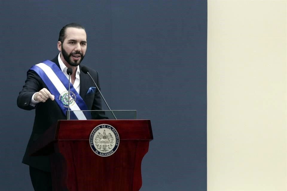 El Secretario de Estado de EU llamó al Presidente de El Salvador, Nayib Bukele para expresarle su preocupación por destituciones en Corte.