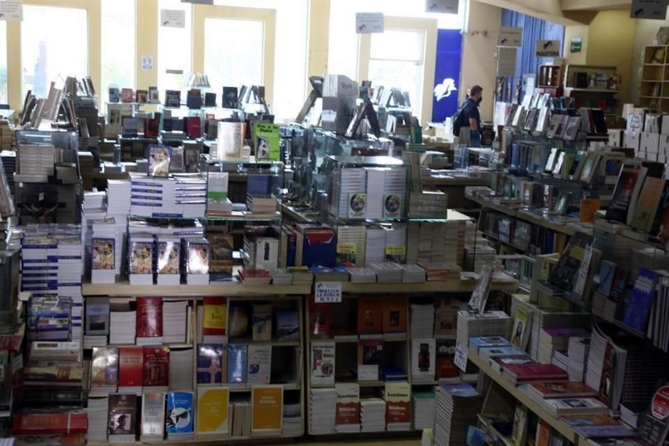 Profesionales de la industria editorial, musical y cinematográfica se habían amparado contra la nueva Ley General de Bibliotecas.