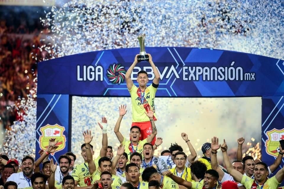 El Morelia levanta su primer trofeo en su nueva era luego de que la franquicia de primera se fuera a Mazatlán.