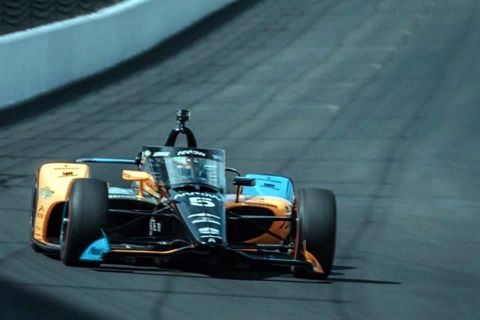Pato O'Ward buscará la pole position de la Indy 500 este domingo.