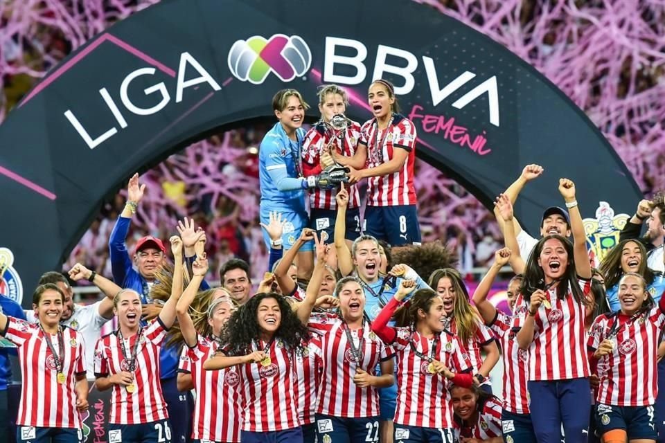 Chivas logró su segundo título en la Liga Femenil.