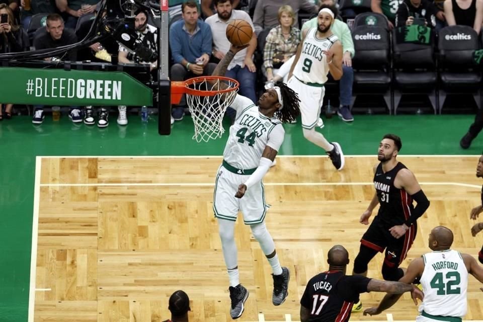 Los Celtics pusieron la serie ante el Heat 2-2.