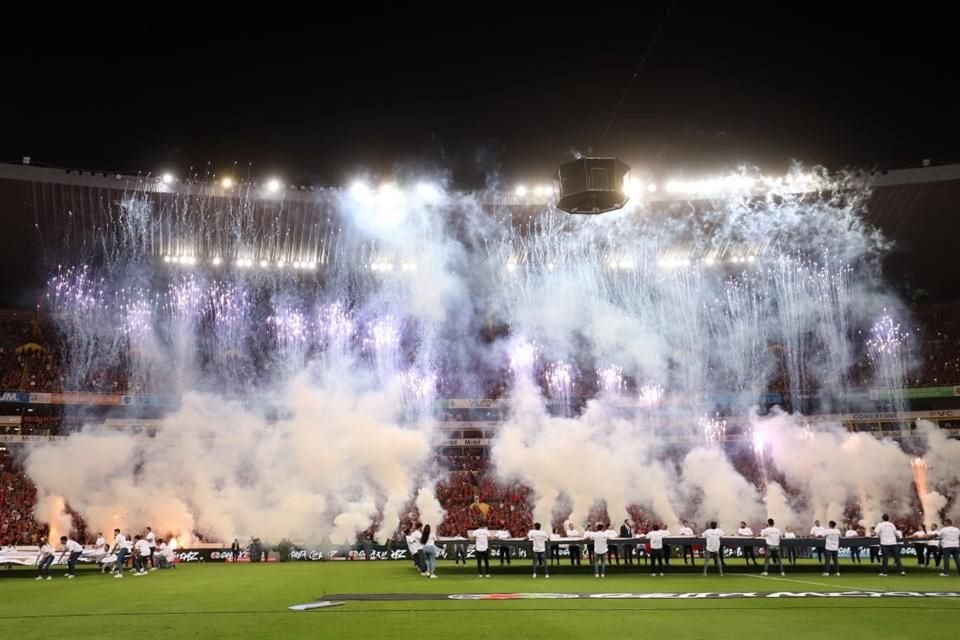 Una fiesta total en el Estadio Jalisco.