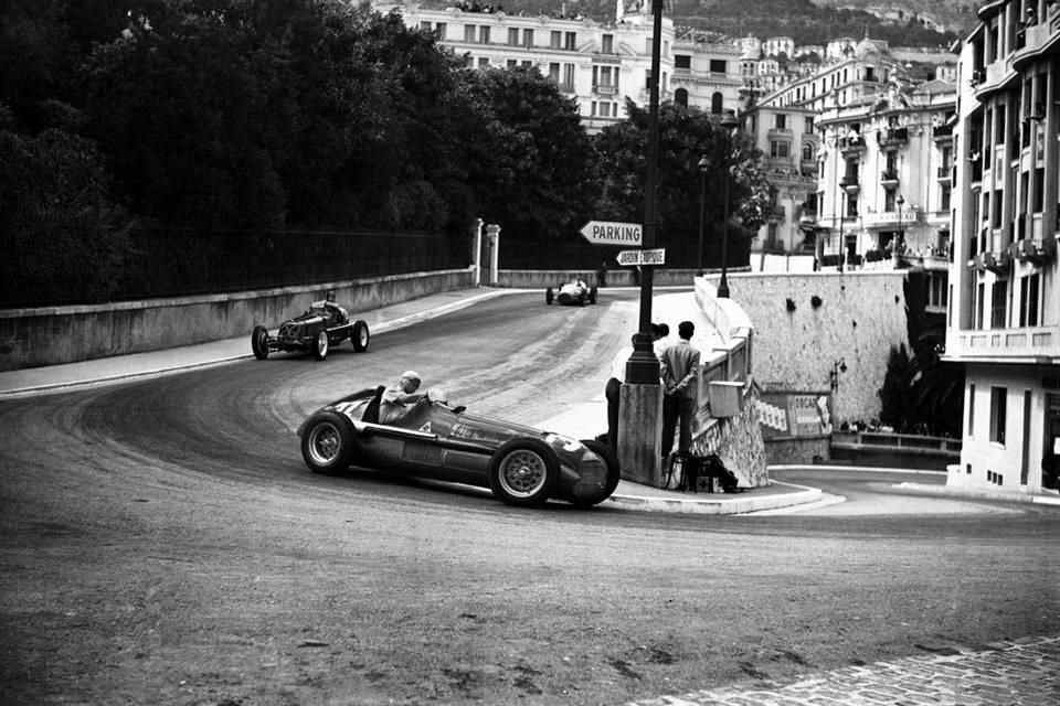Juan Manuel Fangio fue el primer piloto en la Fórmula 1 en ganar en Mónaco arriba de un Alfa Romeo.