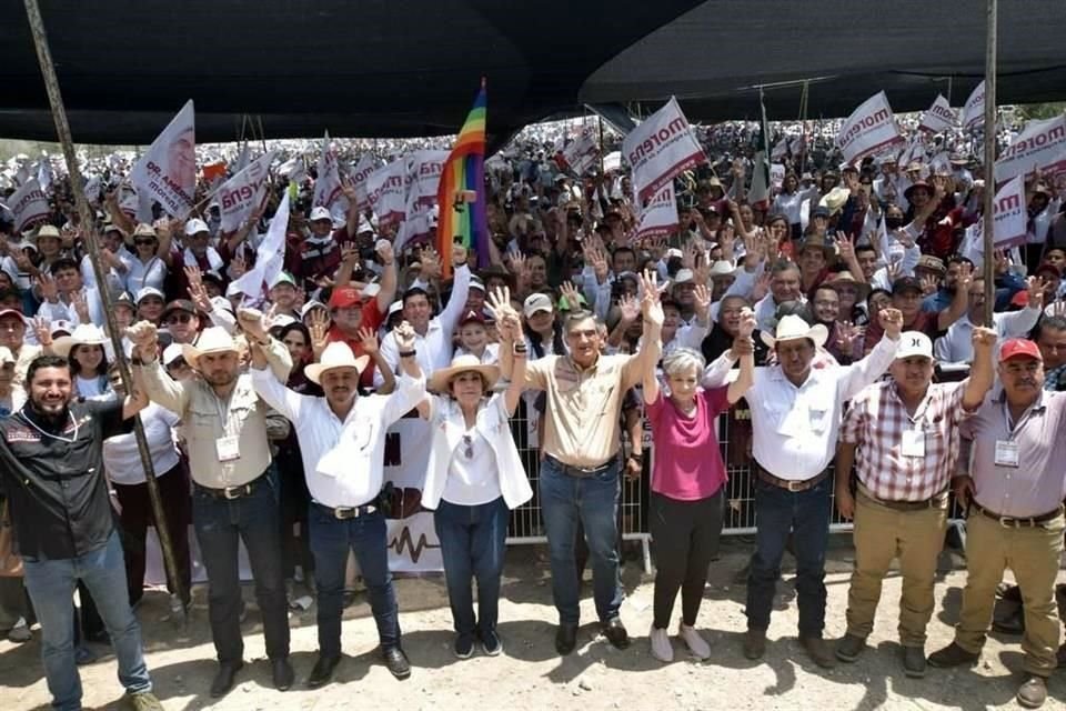 Según organizadores del evento fue recibido por más de 20 mil personas de Hidalgo, Villagrán, Padilla, San Carlos y San Nicolás, en el campo ubicado a un contado de la carretera 85.