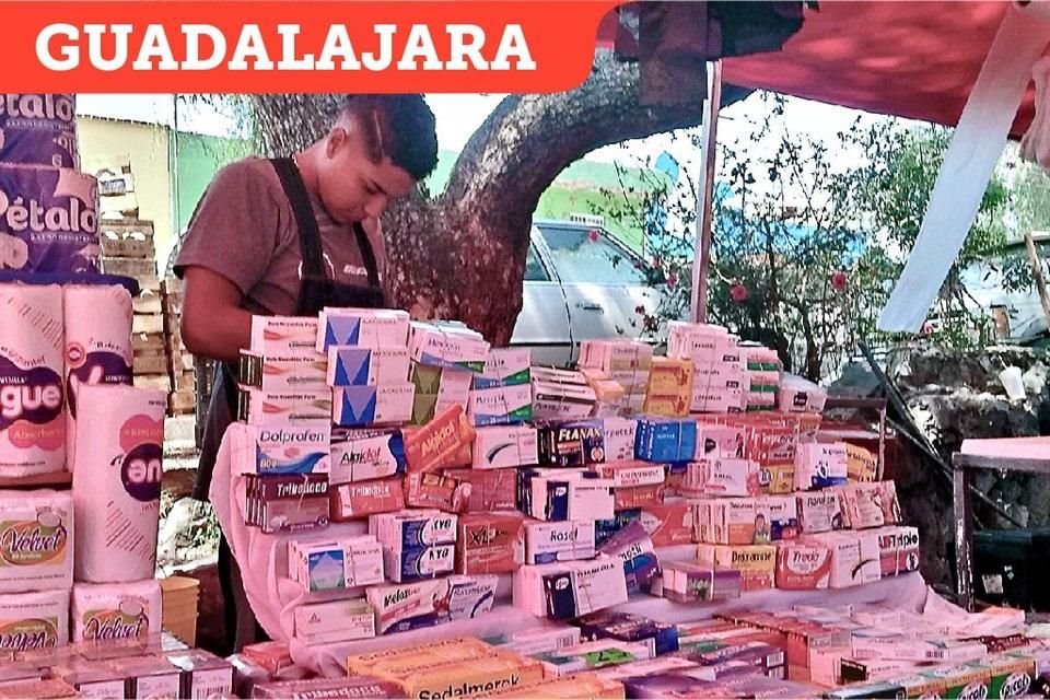 En el mercado de Polanquito, que se pone todos los sábados, venden desde aspirinas hasta haloperidol.