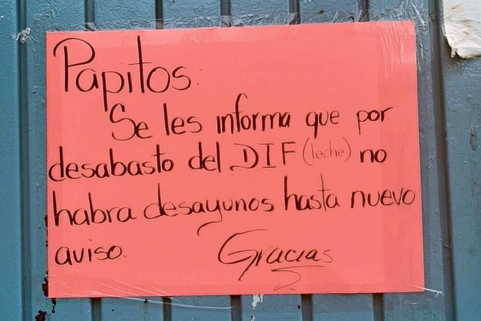 En la escuela Julio Dibella, en Iztacalco, advierten desde la entrada que no habrá raciones alimenticias.