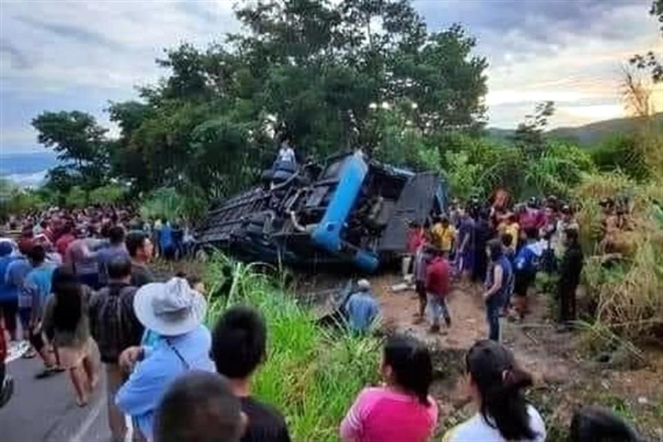 Los fieles acudieron a la fiesta del Señor de Tila en Chiapas, fue en su regreso a Tabasco que sufrieron el accidente.