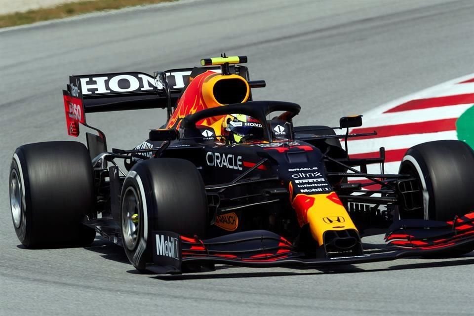 Sergio Pérez no tuvo la mejor de sus prácticas en el arranque de entrenamientos del GP de España.