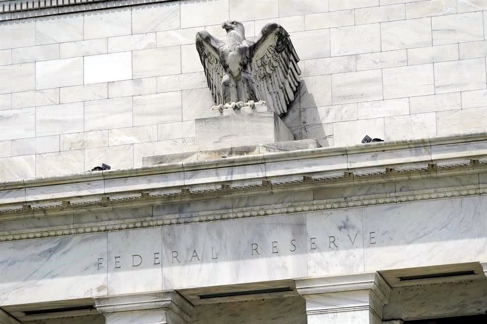 Fed debatió la reducción de las compras de bonos del Tesoro en 10 mil mdd al mes.