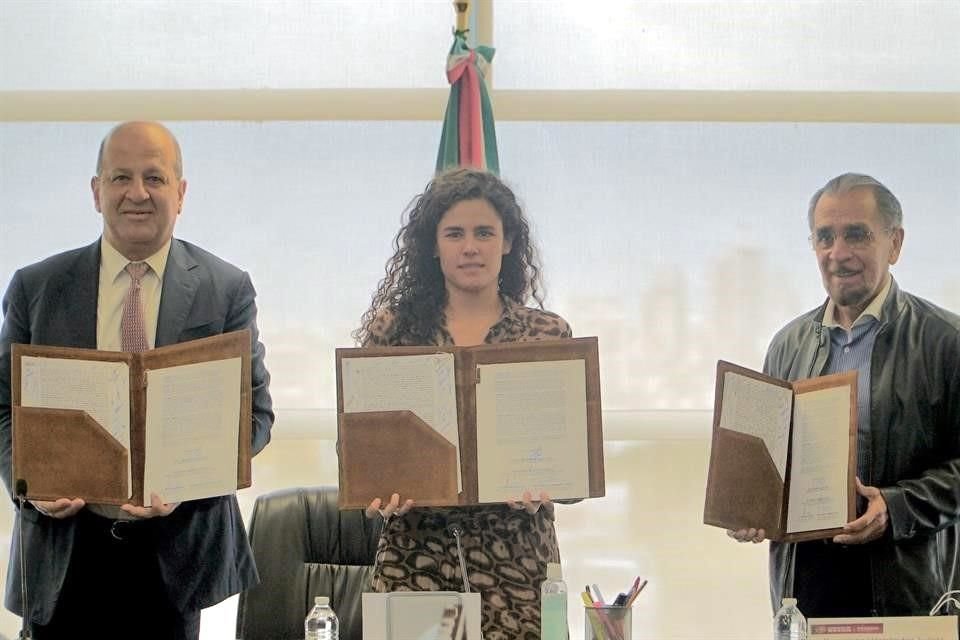 La STPS, Telmex y el sindicato de telefonistas firmaron el acuerdo para el aumento de salario.