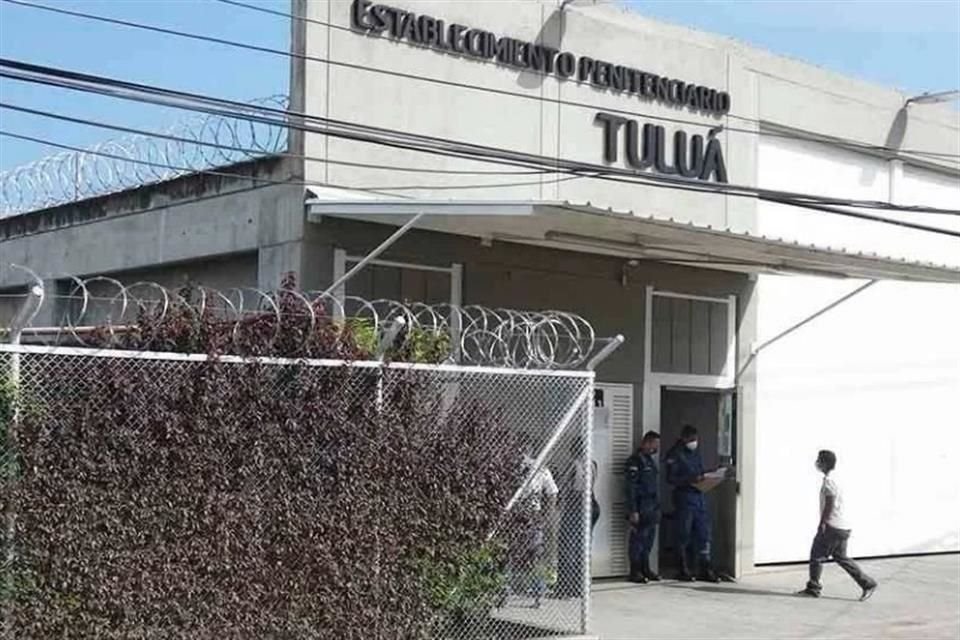Entrada de la penitenciaria de Tuluá en Colombia.