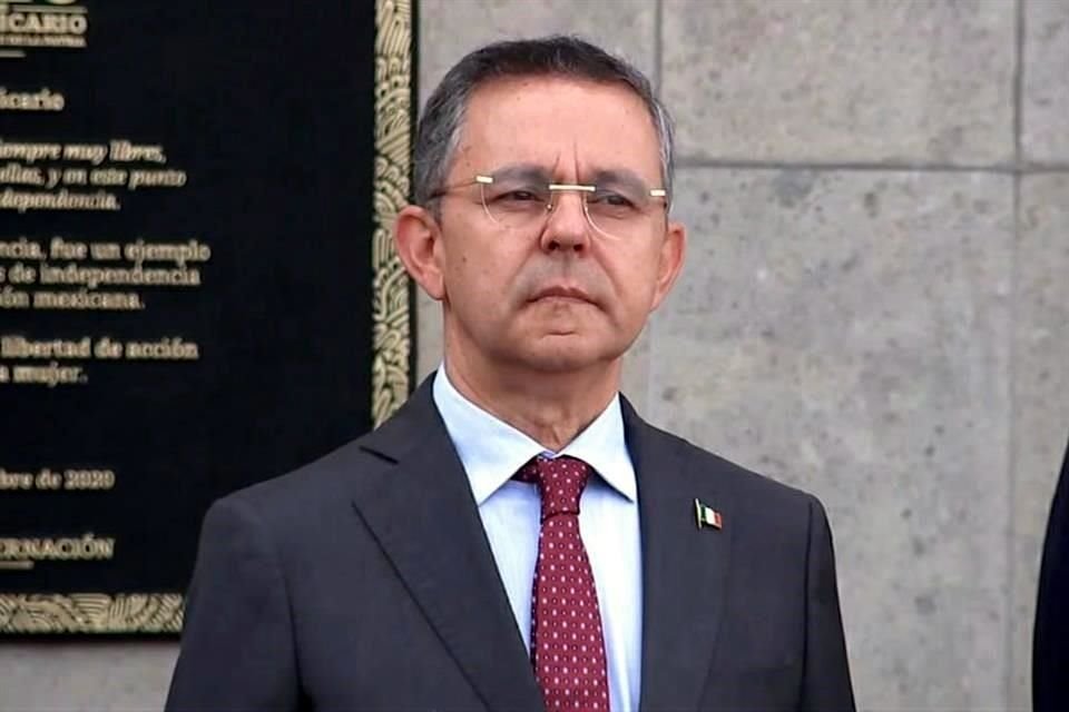 Yáñez fue durante décadas vocero de López Obrador.