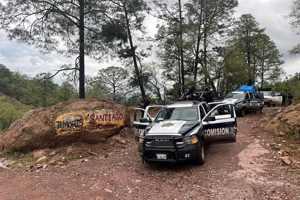Como parte de los operativos realizados tras el asesinato de dos sacerdotes jesuitas en Urique, la Policía estatal retiró armamento a agentes por no cumplir con los requisitos mínimos para portarlo.