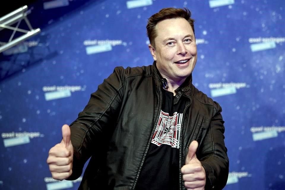 Cuando un miembro del elenco del programa preguntó  'Entonces, ¿es un timo?', Musk respondió: 'Sí, es un timo', y se rió.