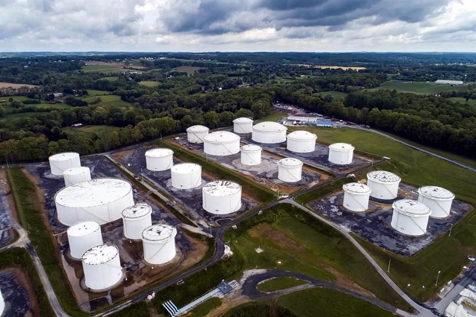 Carolina del Norte suspendió las restricciones al transporte de combustible para combatir la escasez de gasolina.