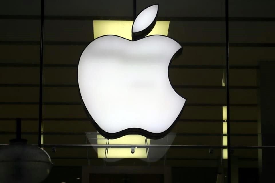 Apple dijo que las ventas y las ganancias para el trimestre que finalizó el 25 de junio fueron de 83 mil millones de dólares y de 1.20 dólares por acción.