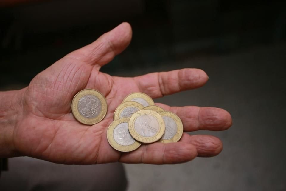 La población que ahorra de manera formal, a través de instituciones financieras, representó 30 por ciento.