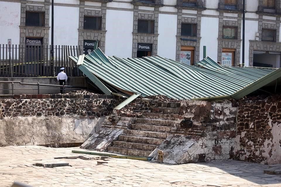 La techumbre que cubría importantes vestigios en el Templo Mayor colapsó por una granizada en abril pasado. Expertos señalaron en su momento la ausencia de un mantenimiento integral.