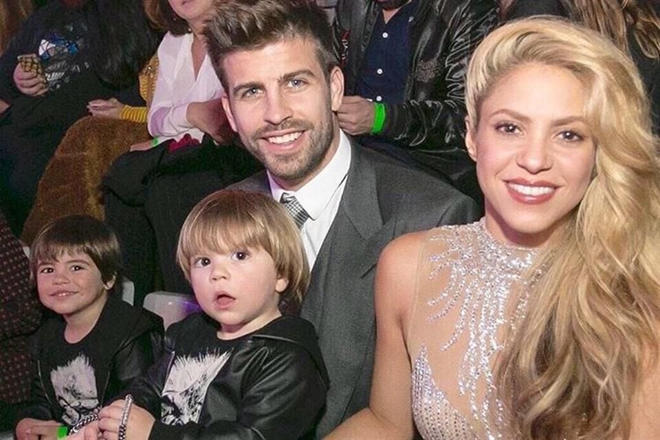 Shakira y Piqué continúan sin llegar a un acuerdo de custodia de sus hijos, tras su ruptura; el futbolista no está dispuesto a cederlos.