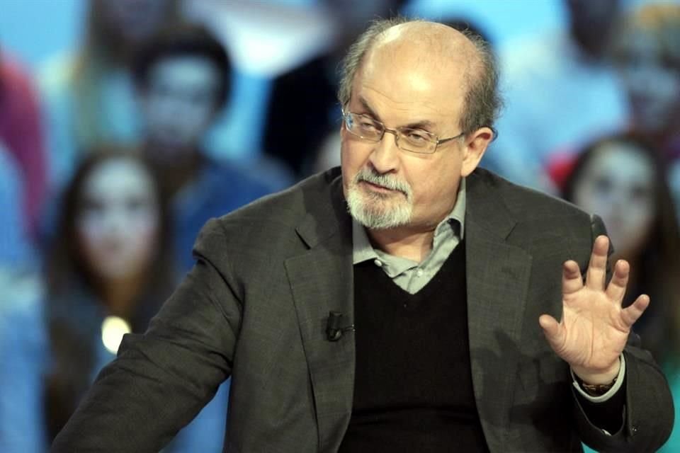 Rushdie vivía bajo amenazas de muerte por parte de fundamentalistas.