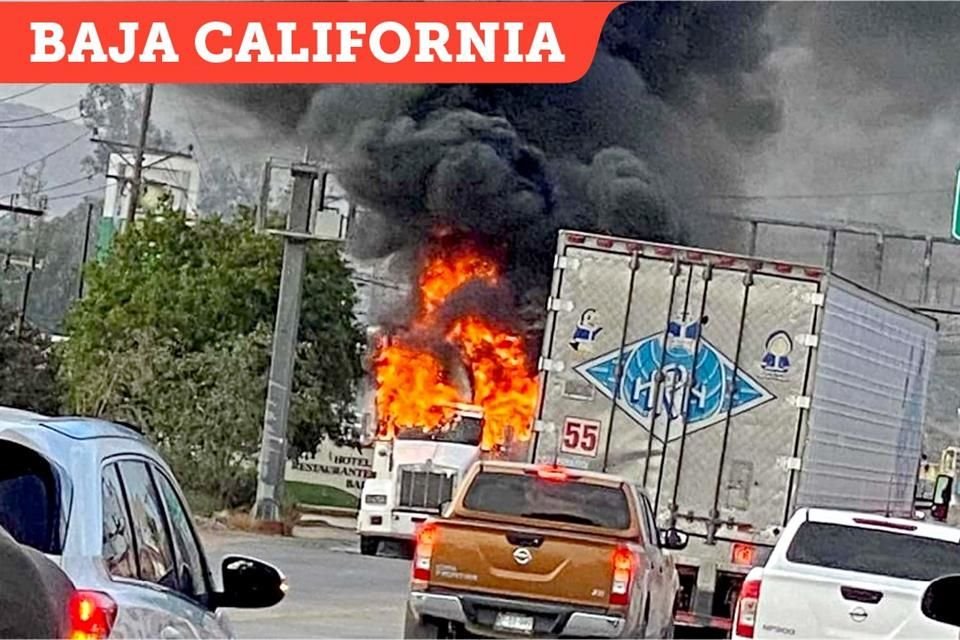 Al menos 19 vehculos fueron incendiados por hombres armados en distintos puntos de los Municipios de Tecate, Tijuana, Playas de Rosarito, Mexicali y Ensenada, en Baja California.
