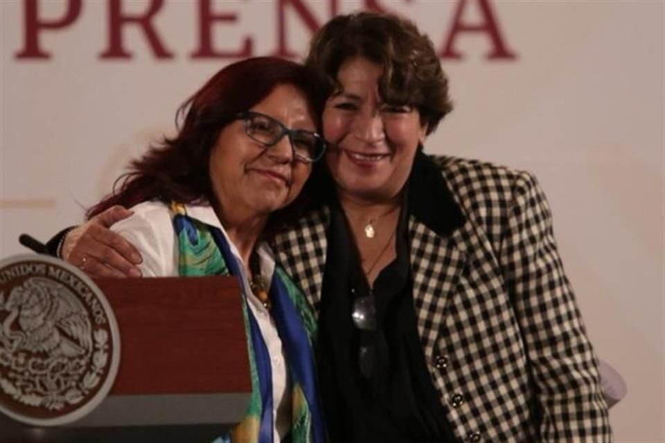 Leticia Ramírez y Delfina Gómez durante la conferencia mañanera.