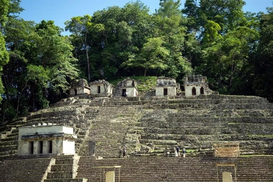 Ubicada en la Selva Lacandona, en Chiapas, la zona arqueológica maya de Bonampak es famosa por conservar pintura mural con escenas de guerra, pago de tributo y sacrificios.