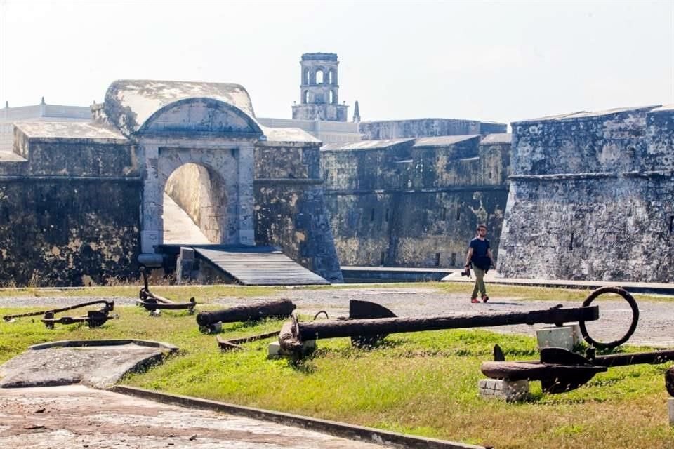 El Fuerte de San Juan de Ulúa en la capital veracruzana es testigo del pasado colonial de México y ha atestiguado importantes episodios de la historia nacional.