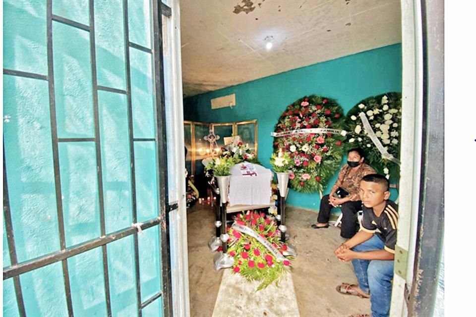 El cuerpo de Rosario fue velado en su casa en Elota, Sinaloa.