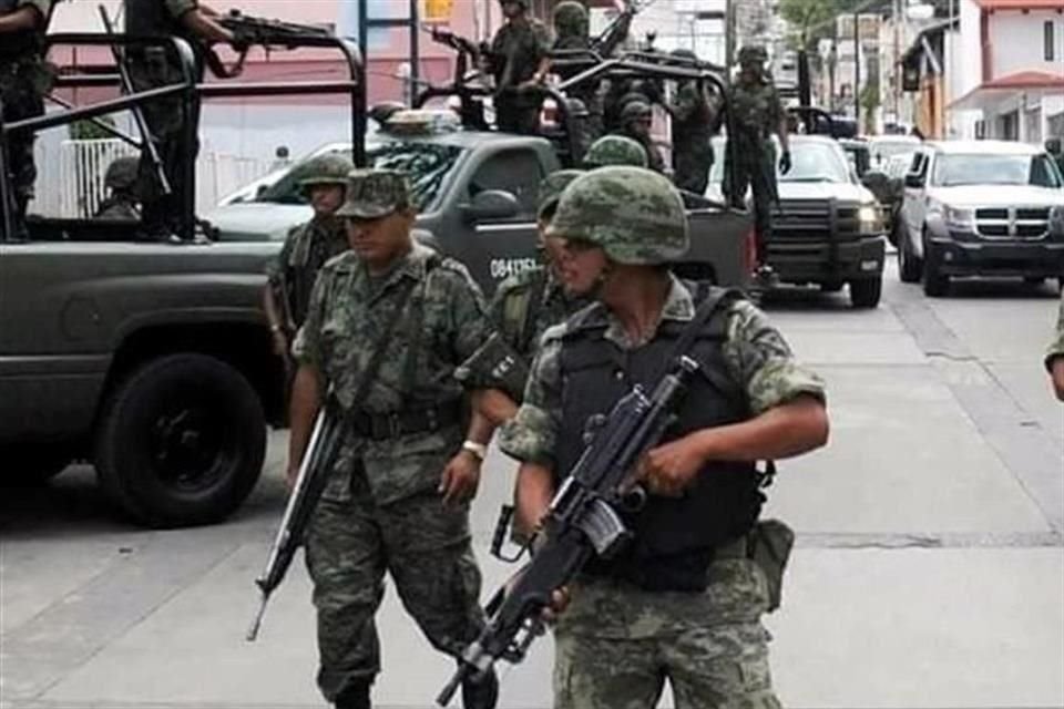Militarización en México ha retribuido a las Fuerzas Armadas, pues recibieron más recursos y los ejercen en la opacidad, según informe.