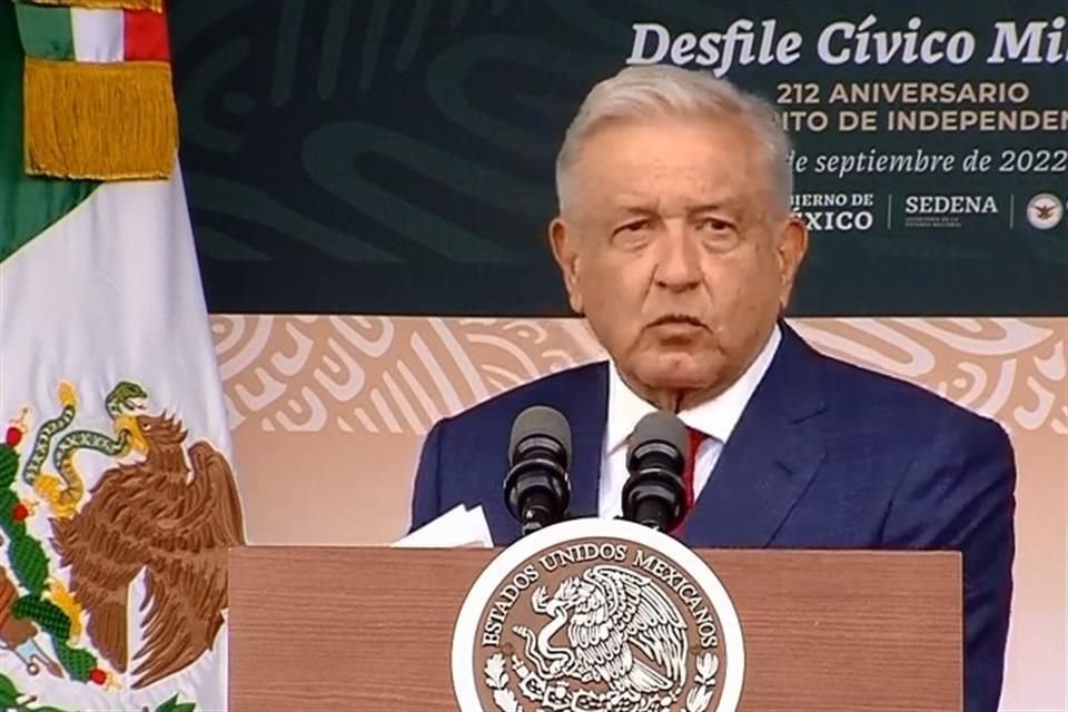 El Presidente Andrés Manuel López Obrador en conferencia.