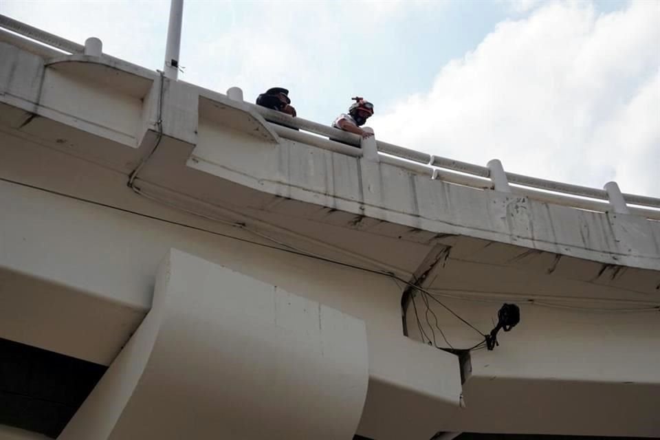 Huixquilucan descartó daños estructurales en puente de Interlomas luego de 3 peritajes realizados; mantendrán cierre en distribuidor vial.