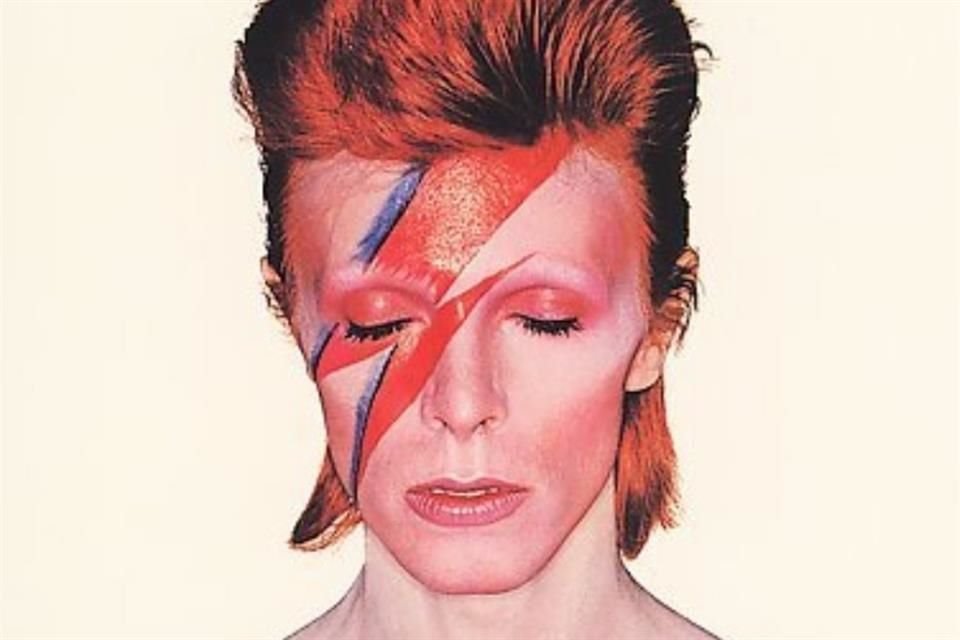 David Bowie fue honrado con un adoquín en el Paseo de la Fama de la Música de Londres, emblemático lugar de Camden Town.