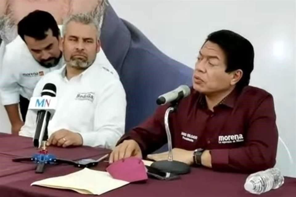 El líder nacional de Morena, Mario Delgado, acusó al Gobernador de Michoacán, Silvano Aureoles, de amenazar a su candidato, Alfredo Ramírez Bedolla.
