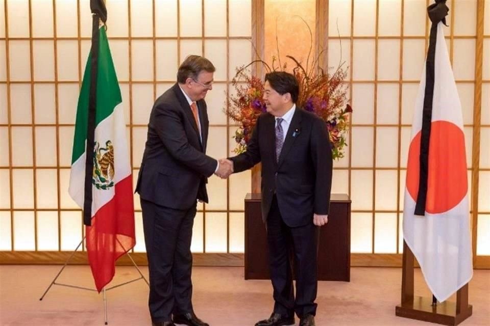 En Canciller mexicano se reunió con su homólogo japonés, durante su gira por aquella nación.