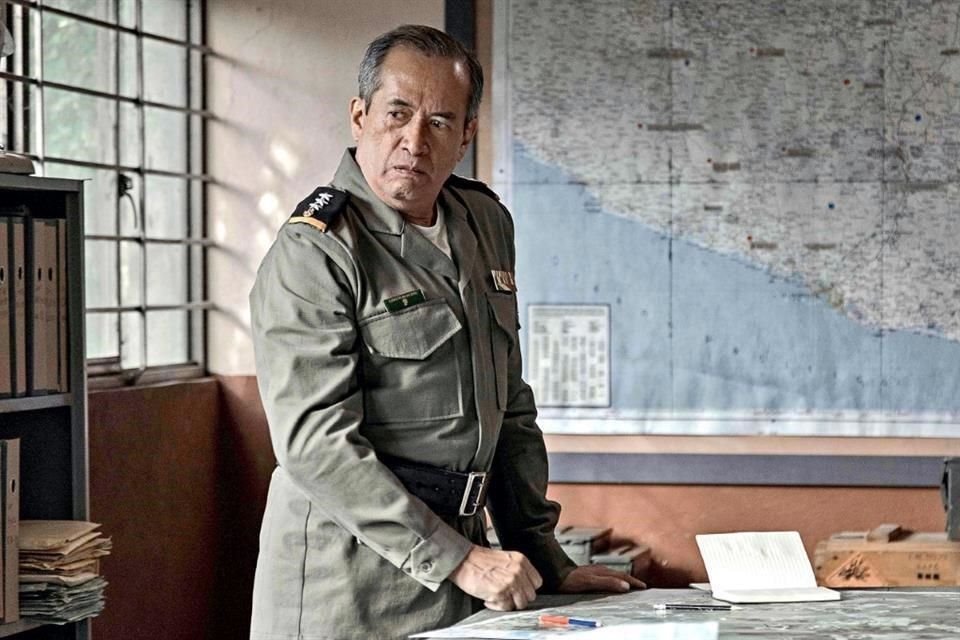 El actor Erando González encarna al General Amaya.