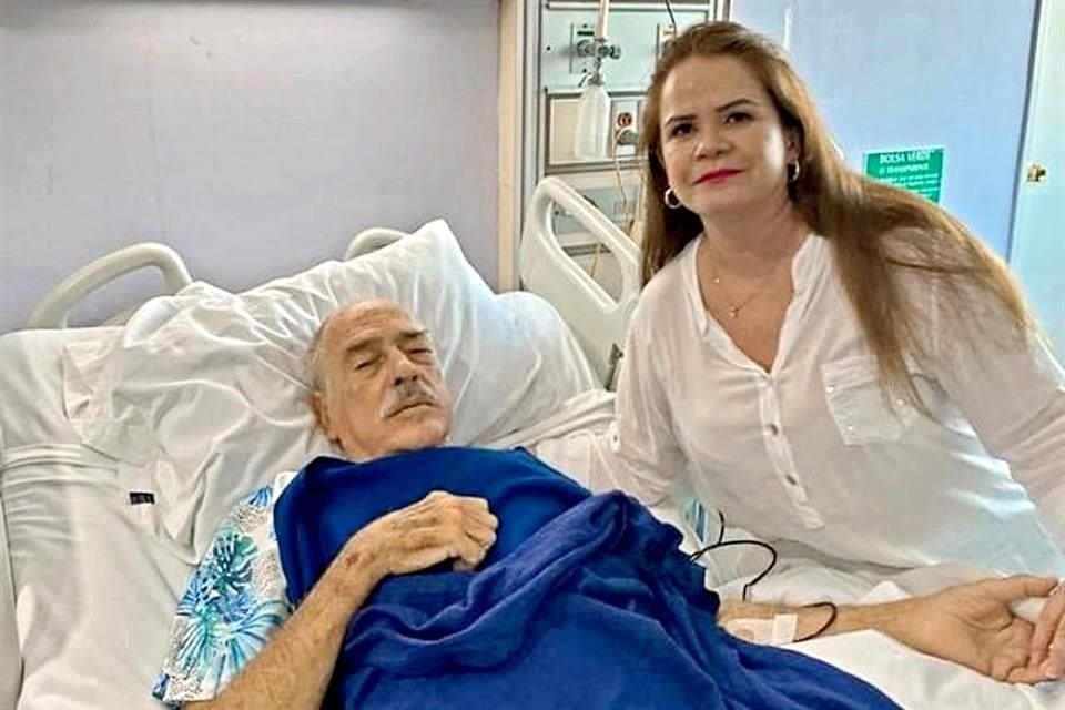 Margarita Portillo, esposa de Andrés García, dice que es difícil para el actor aceptar su condición actual, por lo que se la pasa sin ánimo.