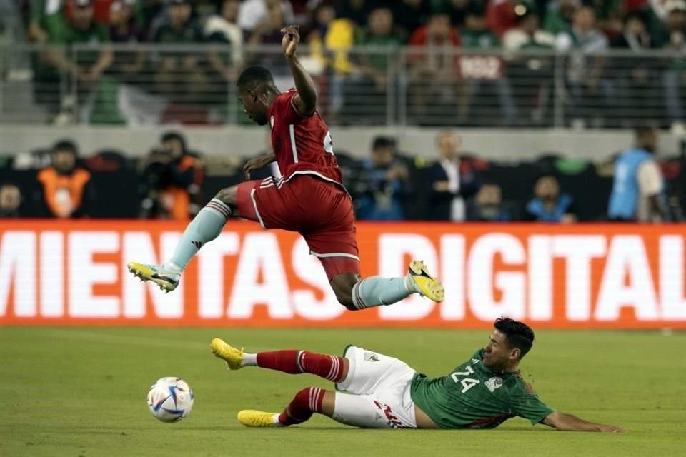 México arrancó bien de hecho sus goles los hizo en el primer tiempo.