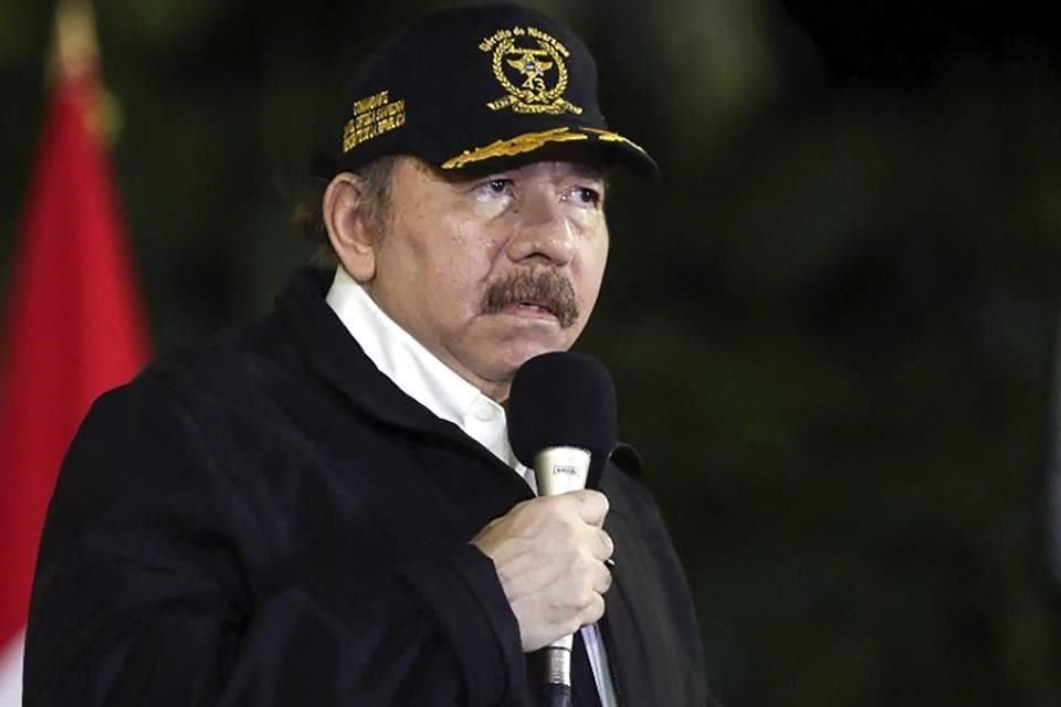 El Presidente de Nicaragua, Daniel Ortega, da un discurso por el aniversario 43 del Ejército, el 2 de septiembre.