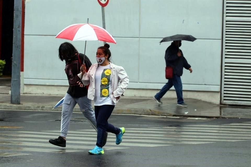 Este martes se registran algunas lluvias, principalmente en ocho alcaldías de la Ciudad de México, reportó Protección Civil.