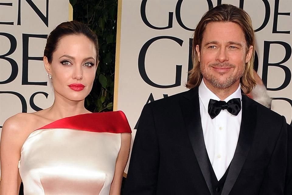 Angelina Jolie detalló en documentos judiciales que su ex marido, Brad Pitt, 'estranguló' a uno de sus hijos y 'golpeó a otro en la cara'.