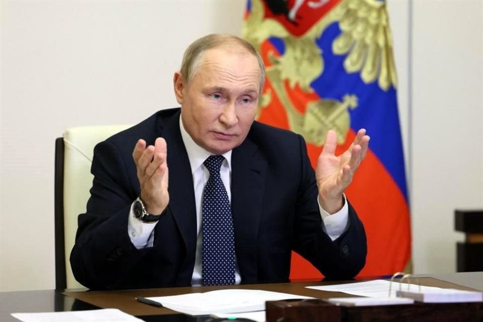 El Presidente ruso, Vladimir Putin, habla durante una videoconferencia en Moscú.