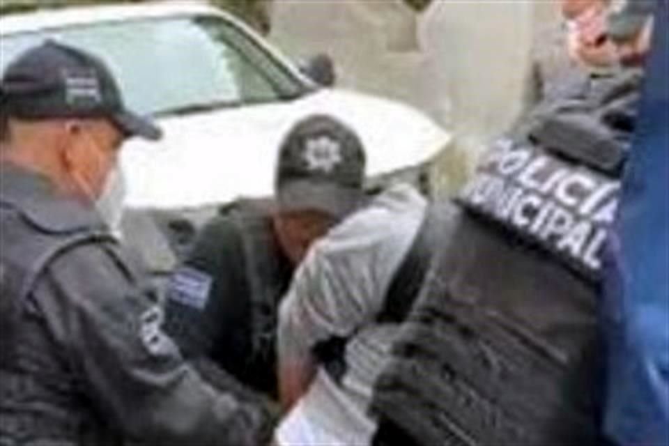 Captura del video de la detención hecha por los municipales en noviembre de 2021.