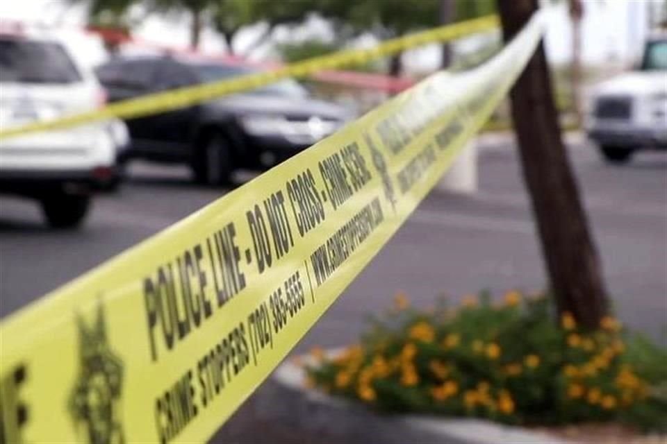 La Policía de Las Vegas llegó al lugar y encontró a las víctimas, una de las cuales había fallecido.