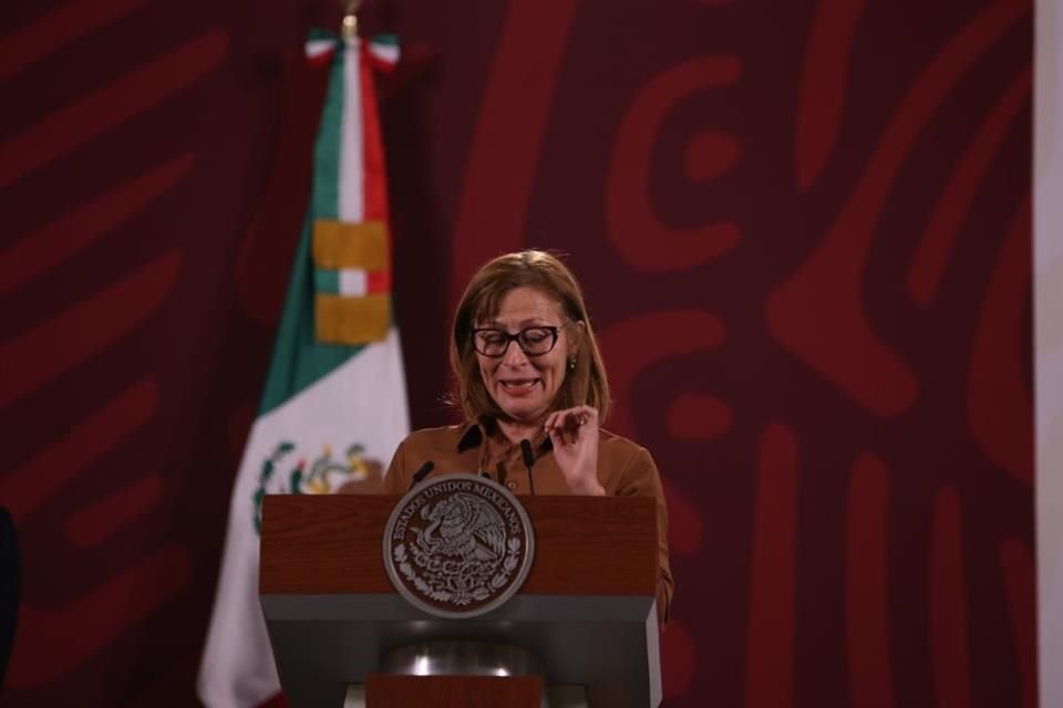 Diputados de Oposición advirtieron que renuncia de Tatiana Clouthier a Secretaría de Economía refleja el fracaso del Gobierno en ese sector.
